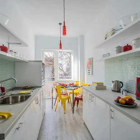 Off Vitosha Boulevard Apartment *