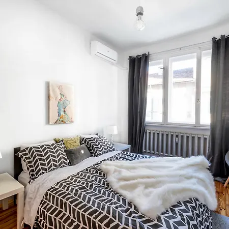 Off Vitosha Boulevard Apartment Sofia